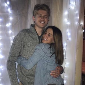 Meet your Posher, Macee